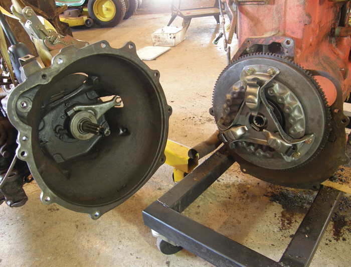 How to replace a clutch Grainews