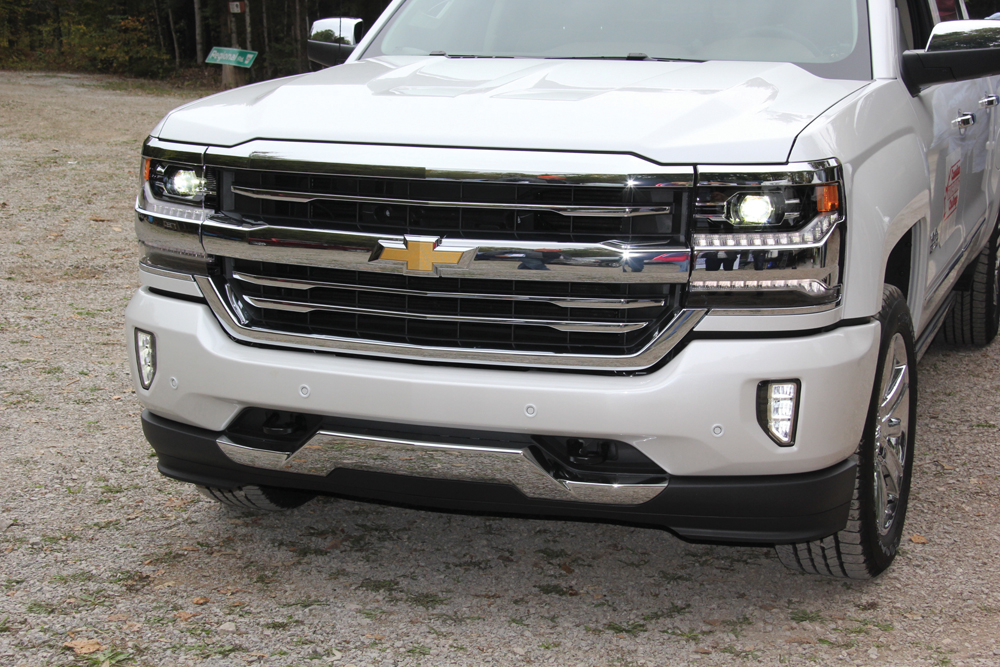 The 2016 Silverado has a redesigned hood and grille with LED lighting.