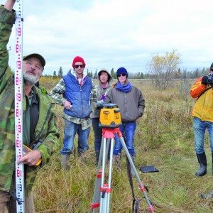 Mark Shepard, author and pioneering developer of “Restoration Agriculture” on his Wisconsin farm, leads a recent workshop near Gimli.