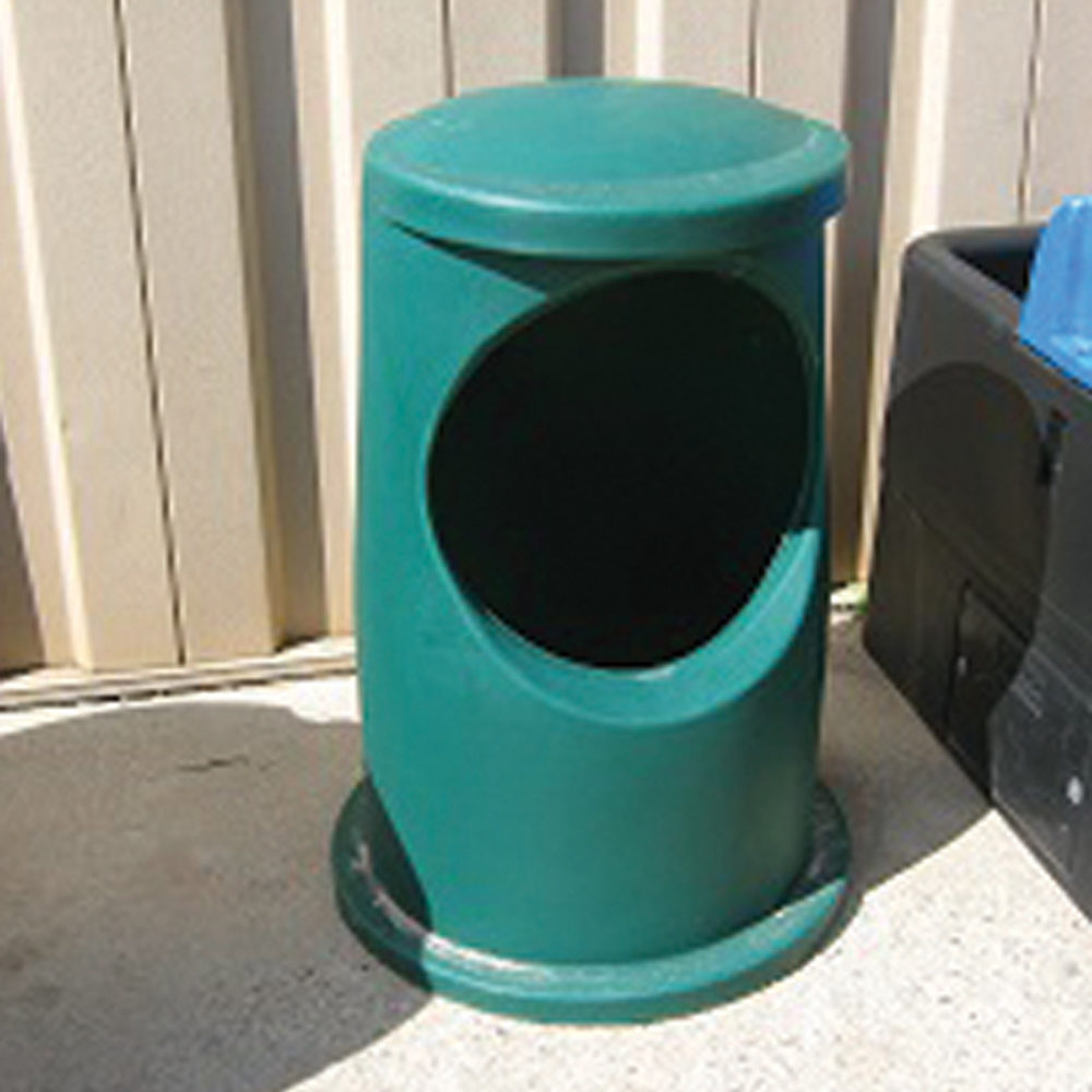 Weatherproof feeder for cattle can improve correct mineral intake