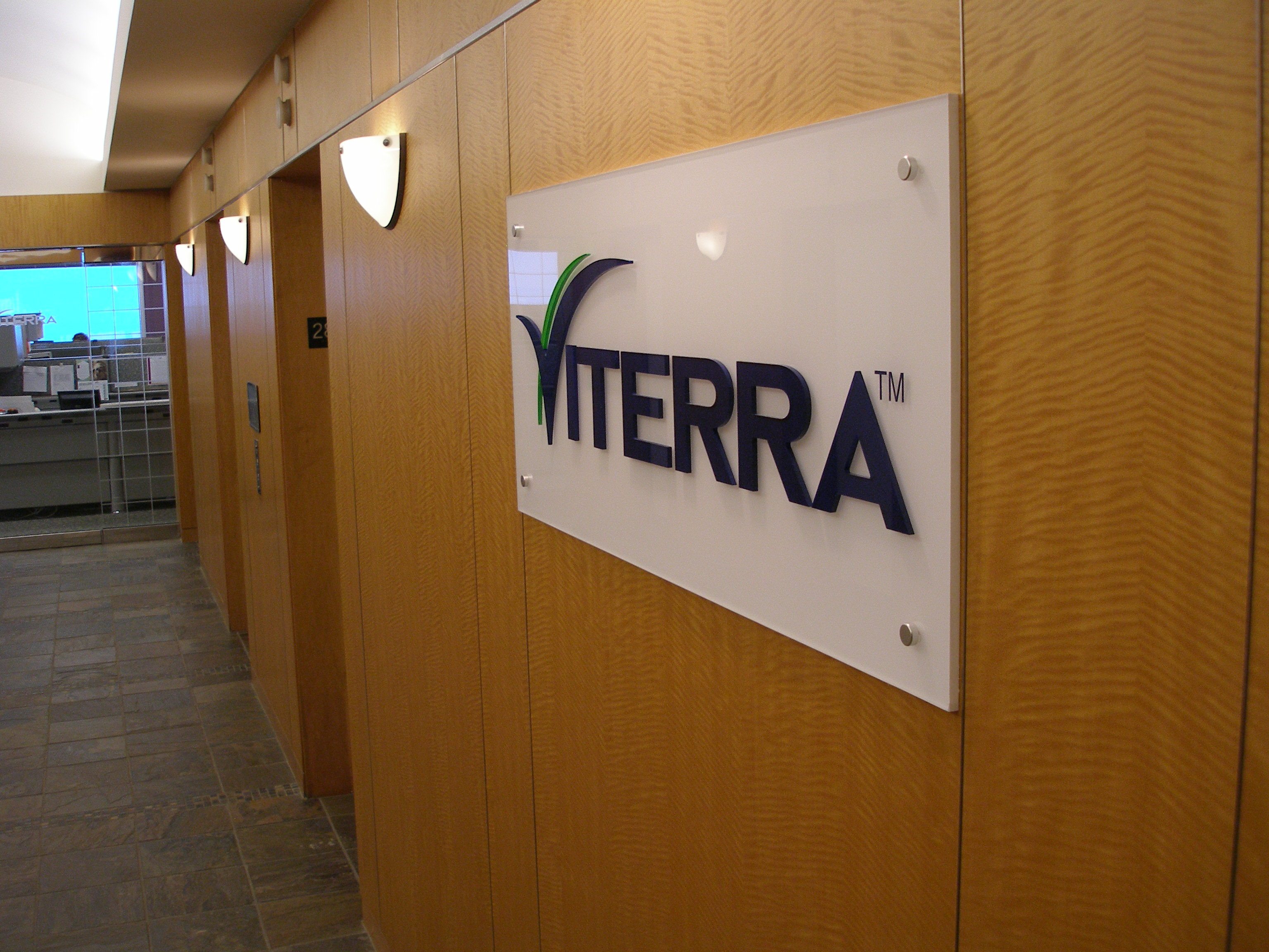 Glencore's Viterra takeover wins federal government blessing AGCanada