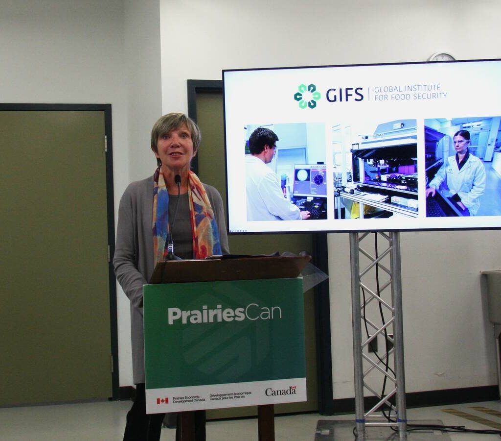 Minister Eleanor Olszewski at Global Institute for Food Security for funding announcement. Photo: Janelle Rudolph