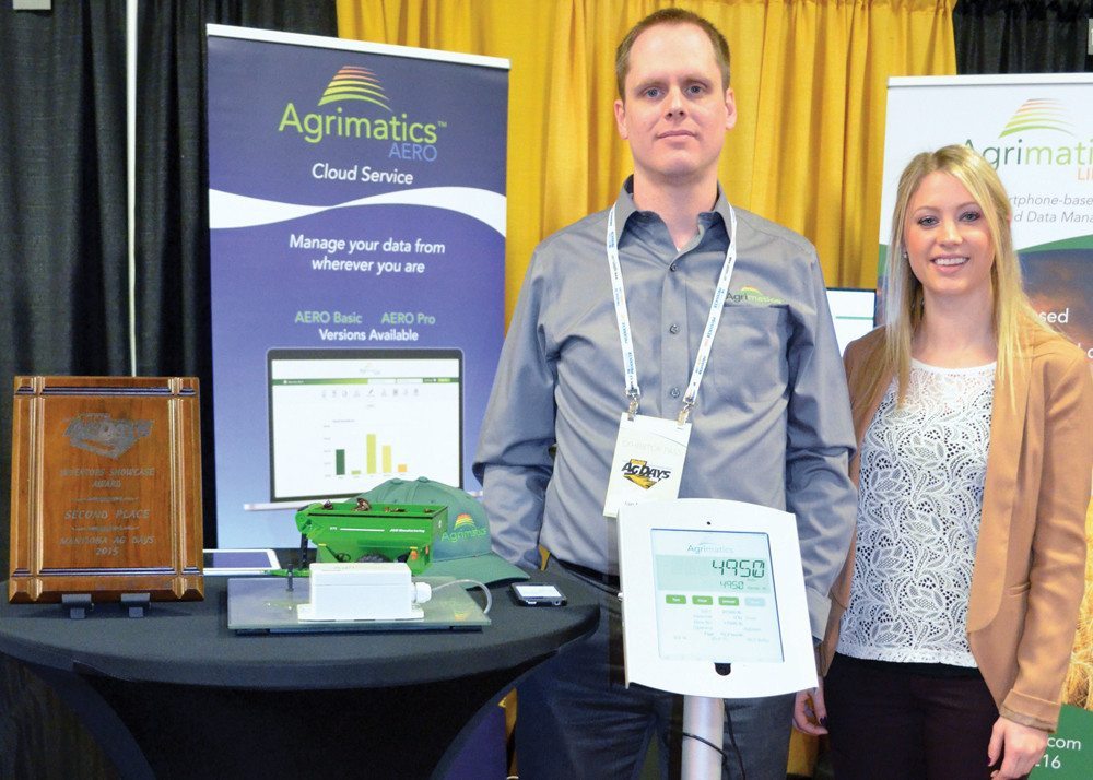 Second place in the Inventors’ Showcase in 2015 was awarded to Agrimatics for
its tablet-based grain cart-weighing system.