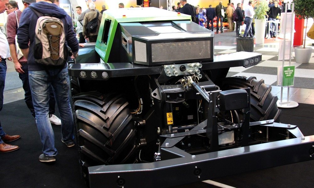 Hydraulic SCV valves, three-point hitches and a PTO are all available on the Greenbot.